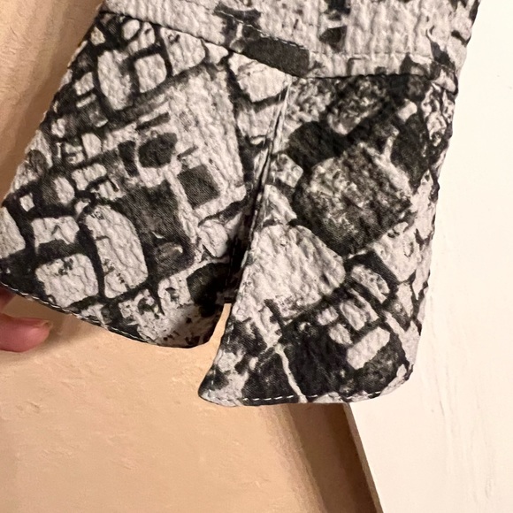 Habitat Women's Textured Fun Button Down High Low Shirt Collar Multi Grey Small - Picture 7 of 8